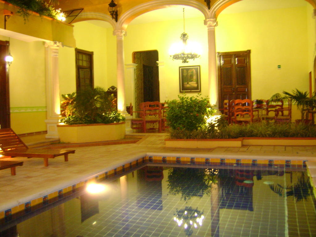 Casa De Las Columnas Меріда Екстер'єр фото